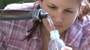 Abgestimmtes Wasser und Schwingungsresonanz: Ein tiefer Einblick