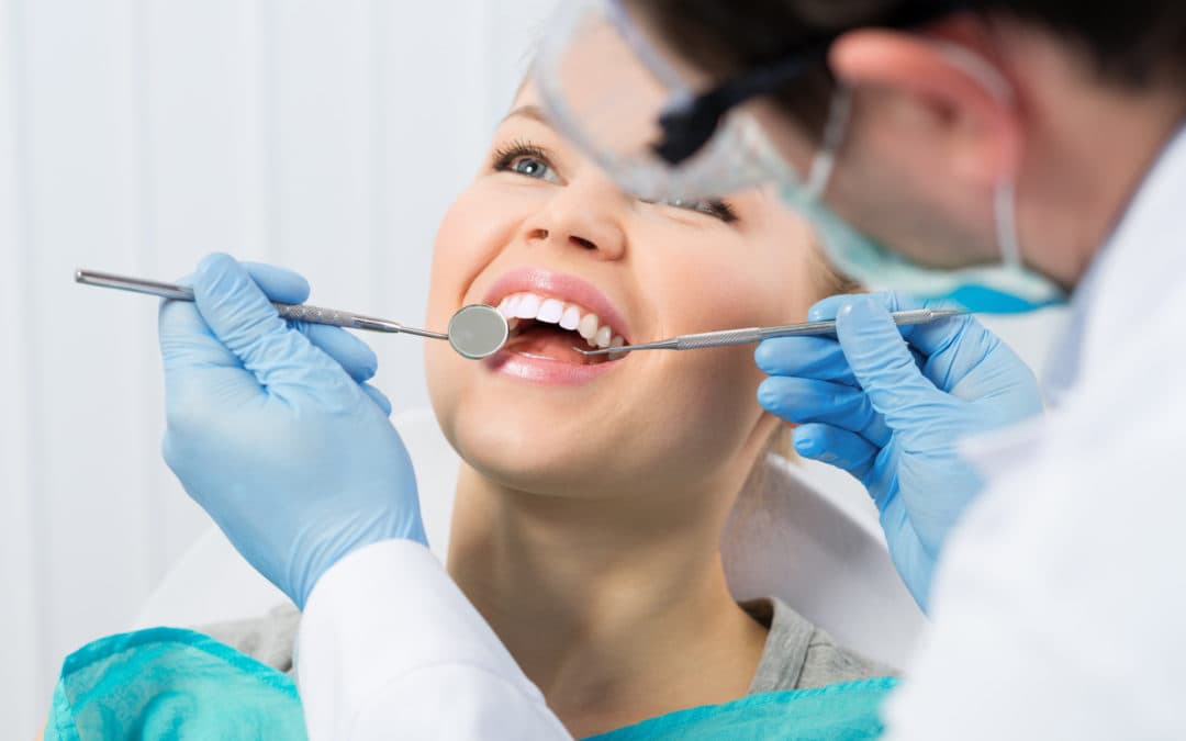 Wie Zahnarzt Zürich durch spezialisierte Behandlungsmethoden Ihre Zahngesundheit verbessert